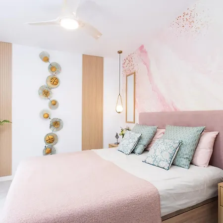 New! Sea View With Aircon In Center Of Americas Апартаменти