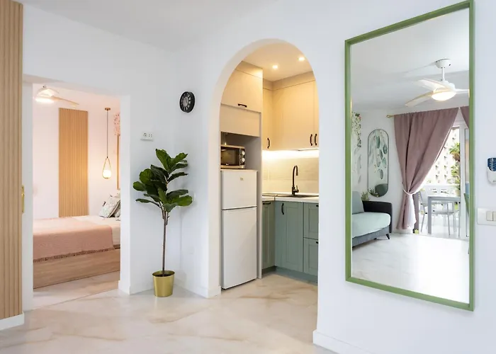 New! Sea View With Aircon In Center Of Americas Апартаменти