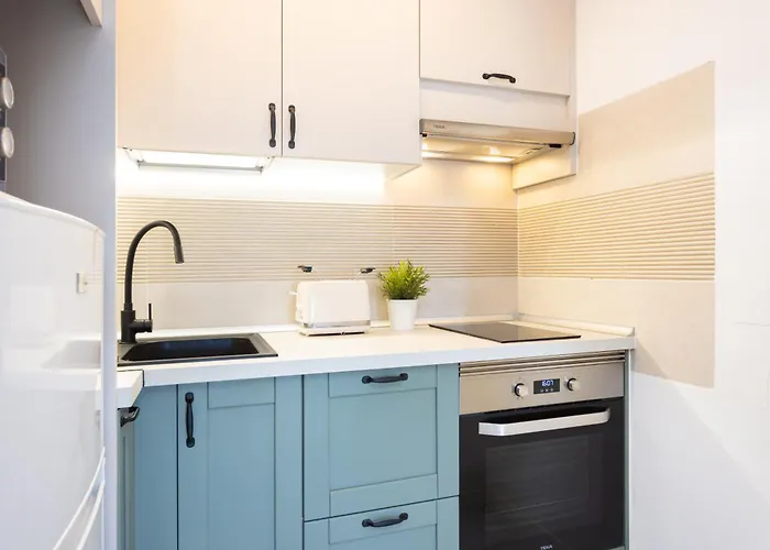 New! Sea View With Aircon In Center Of Americas Апартаменти