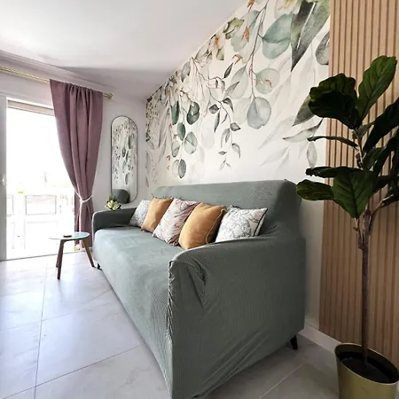 New! Sea View With Aircon In Center Of Americas Apartment
