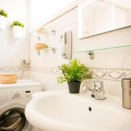 New! Sea View With Aircon In Center Of Americas